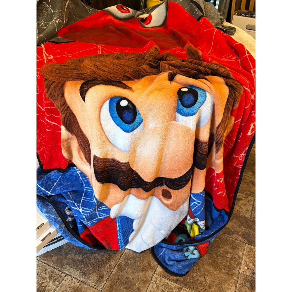 Nintendo Super Mario Odyssey Fleece Throw Blanket Red Blue Kids Gaming Bedding